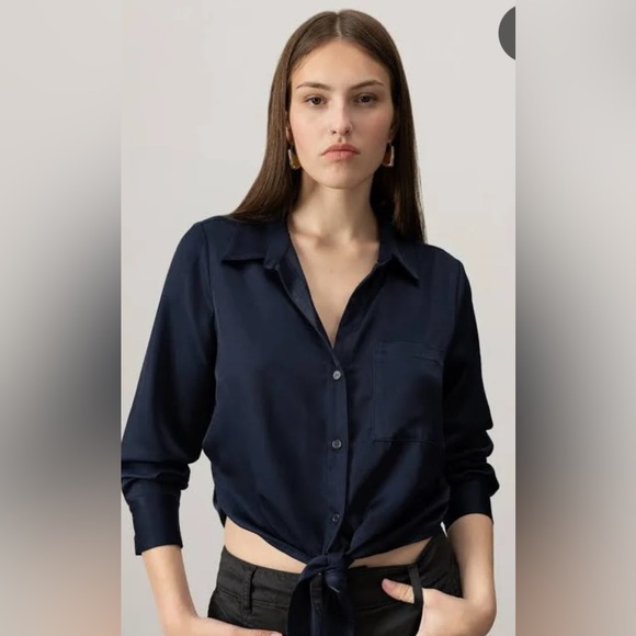 Sanctuary Girlfriend Navy Blue Tie Front Shirt Size L - Picture 4 of 8